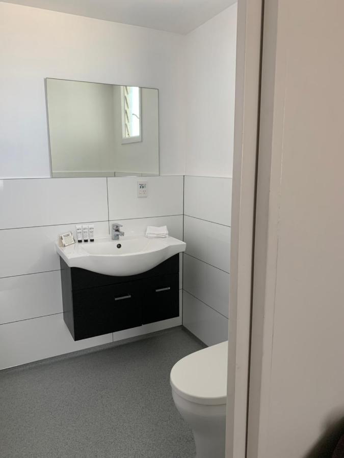 Whare Ma Hotel Invercargill Buitenkant foto