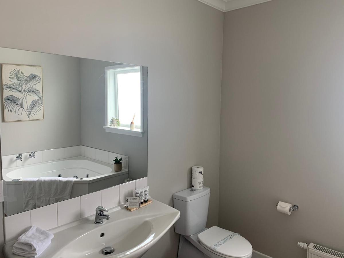 Whare Ma Hotel Invercargill Buitenkant foto